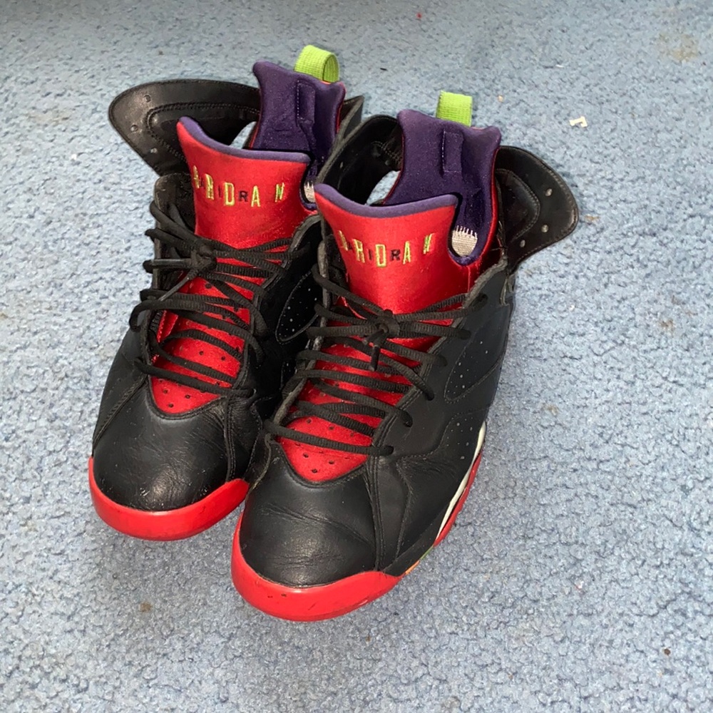 MENS AIR JORDANS